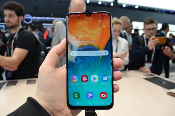 Samsung Galaxy A10, A30 şi A50 se lansează comercial mâine 28 februarie
