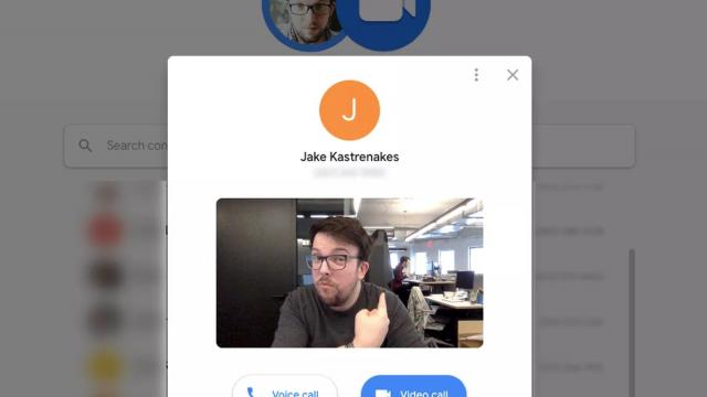 <b>Google Duo suportă acum apelare video de pe web</b>Google Duo continua să evolueze, iar acum are disponibilă apelarea direct de pe web. Recent OnePlus anunţa că a integrat apelarea video Google Duo în Oxygen OS ca opţiune standard. Hai să vedem ce e nou.