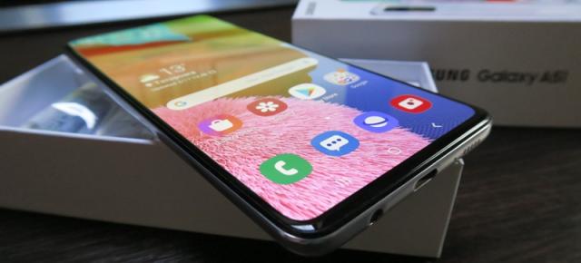 Samsung Galaxy A51 Unboxing: cel mai dorit telefon midrange din 2019 primeşte un urmaş cu quad camera