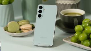 Samsung uniformizează Galaxy S26 FE; Smartphone-ul e livrat cu procesor Exynos 2500 la nivel global