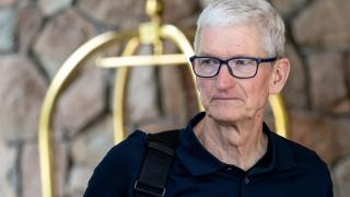 Tim Cook își încheie cei 15 ani ca CEO Apple cu un mesaj pentru angajați: „Iubesc această companie!”