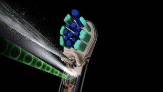 Dyson lansează CameraJet, periuța electrică de 500 de dolari care vede printre dinți și folosește automat jeturi de apă