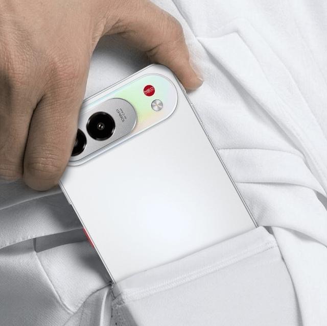 Nubia Air Pro, smartphone mid-range zvelt și performant disponibil în România