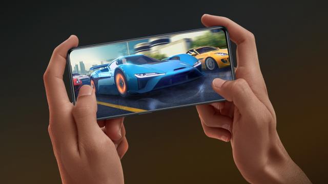 <b>Preț și disponibilitate POCO X3 PRO în România</b>Proaspăt anunțat la nivel global, iată că smartphone-ul POCO X3 Pro ajunge de astăzi listat și la noi în România - telefon inaugural pentru procesorul Snapdragon 860. Punem la cale astfel un articol dedicat 