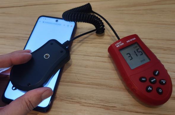 Luminozitate display Motorola Moto G32 și ecranul văzut la microscop: Motorola-Moto-G32_009.jpg