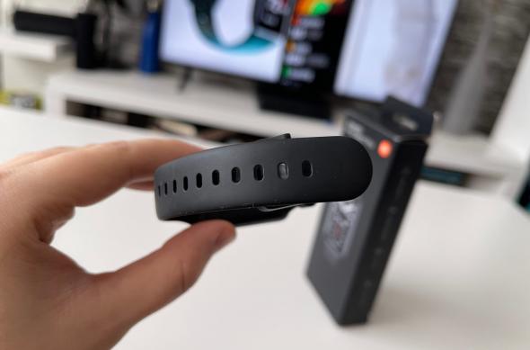 Xiaomi Smart Band 7 Pro - Fotografii hands-on: Xiaomi-Smart-Band-7-Pro_013.jpg