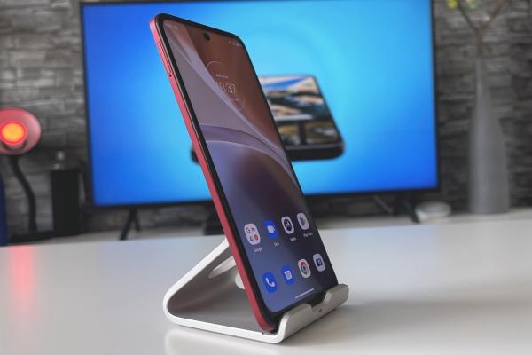 Motorola Moto G32: Display de compromis serios, cu record negativ