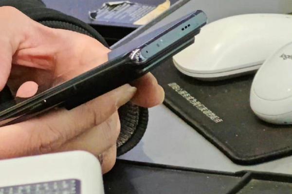 OPPO Find X6 Pro - Fotografii spion