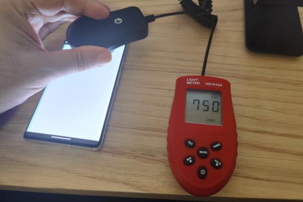 Luminozitate display Google Pixel 7 Pro