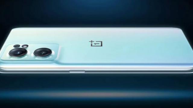 <b>OnePlus Nord 3 apare din nou, cu numele de cod "Larry" şi câteva specificaţii</b>Despre OnePlus Nord 3 am scris de multe ori în 2022, convinşi că se va lansa anul trecut, chiar dacă OnePlus Nord 2T a făcut o treabă bună drept succesor pentru OnePlus Nord 2. De altfel a fost şi considerat de multă lume unul dintre cele mai atractive