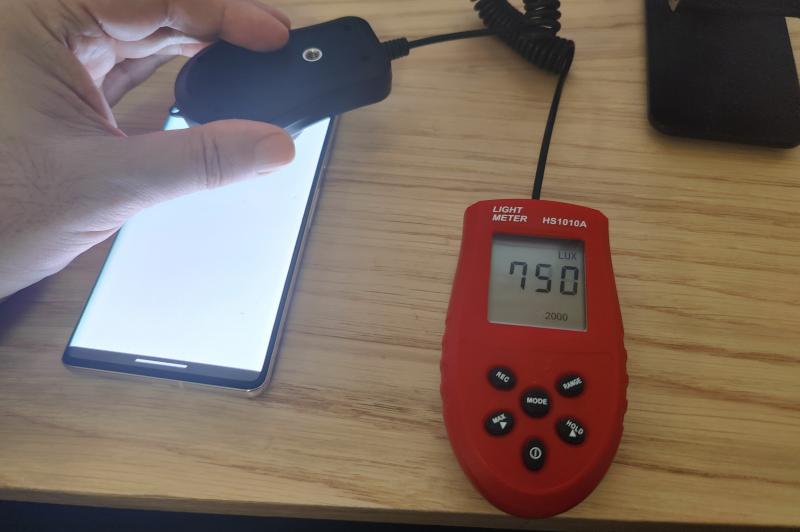 Luminozitate display Google Pixel 7 Pro: Google-Pixel-7-Pro_061.jpg