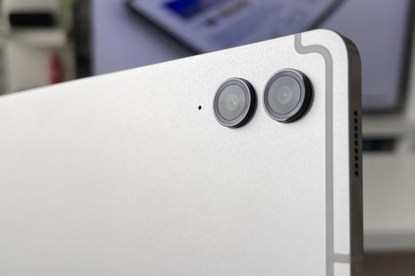 Samsung Galaxy Tab S9 FE+ 5G: Cameră la nivel de seria Galaxy A20/A30