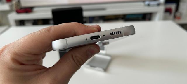 Samsung Galaxy S23 FE: Acustica cu nişte speakere mai impresionante decât la Ultra-uri
