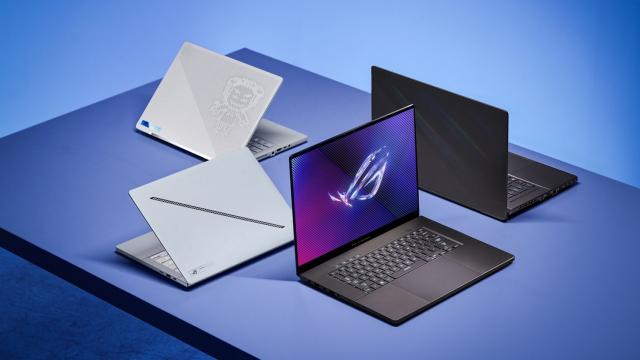 <b>CES 2024: ASUS prezintă noi laptopuri ROG Strix SCAR și Zephyrus, cu display-uri OLED și CPU-uri puternice</b>La CES 2024 sunt prezentate inovații din multe domenii și cu siguranță ar fi fost ciudat dacă nu ar fi sosit laptopuri de nouă generație din partea celor mai importante companii. ASUS a adus în cadrul târgului tech din acest an 2 noi serii de laptopuri