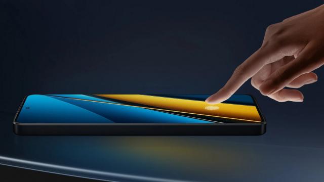 <b>POCO X6 a debutat: procesor Snapdragon 7s Gen 2, ecran cu 68 miliarde de culori</b>Ieri cei de la POCO au anunţat 3 telefoane noi, printre care şi POCO M6 Pro 4G şi un POCO X6. Pe primele două le-am acoperit deja, iar acum e momentul lui POCO X6. Lucrurile sunt simple, el fiind fix ca POCO X6 Pro, doar că