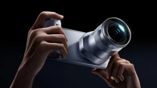 Huawei Mate 90 Pro Max debutează cu ecran de 12.000 de niți și cameră periscop de 200 MP, are și accesoriu/obiectiv cu senzor foto de 1 inch