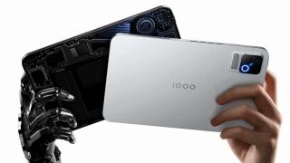 iQOO Pad Ultra debutează oficial: tabletă compactă de gaming cu Snapdragon 8 Elite Extreme Gen 6, ecran OLED la 165Hz și răcire activă