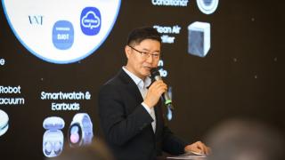 Samsung intră mai adânc în infrastructura companiilor: „One Samsung” leagă ecranele, telefoanele și climatizarea