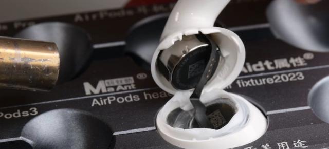 AirPods 5 sunt cele mai ușor de reparat căști Apple de până acum, dar există în continuare limitări (Video)