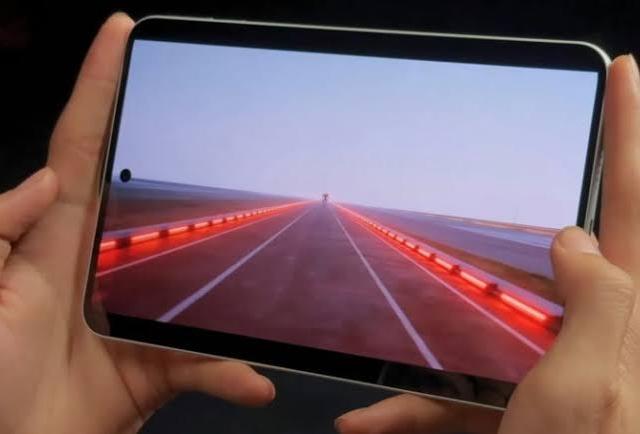 HONOR WIN Pad: tabletă compactă de gaming cu ecran OLED 240 Hz