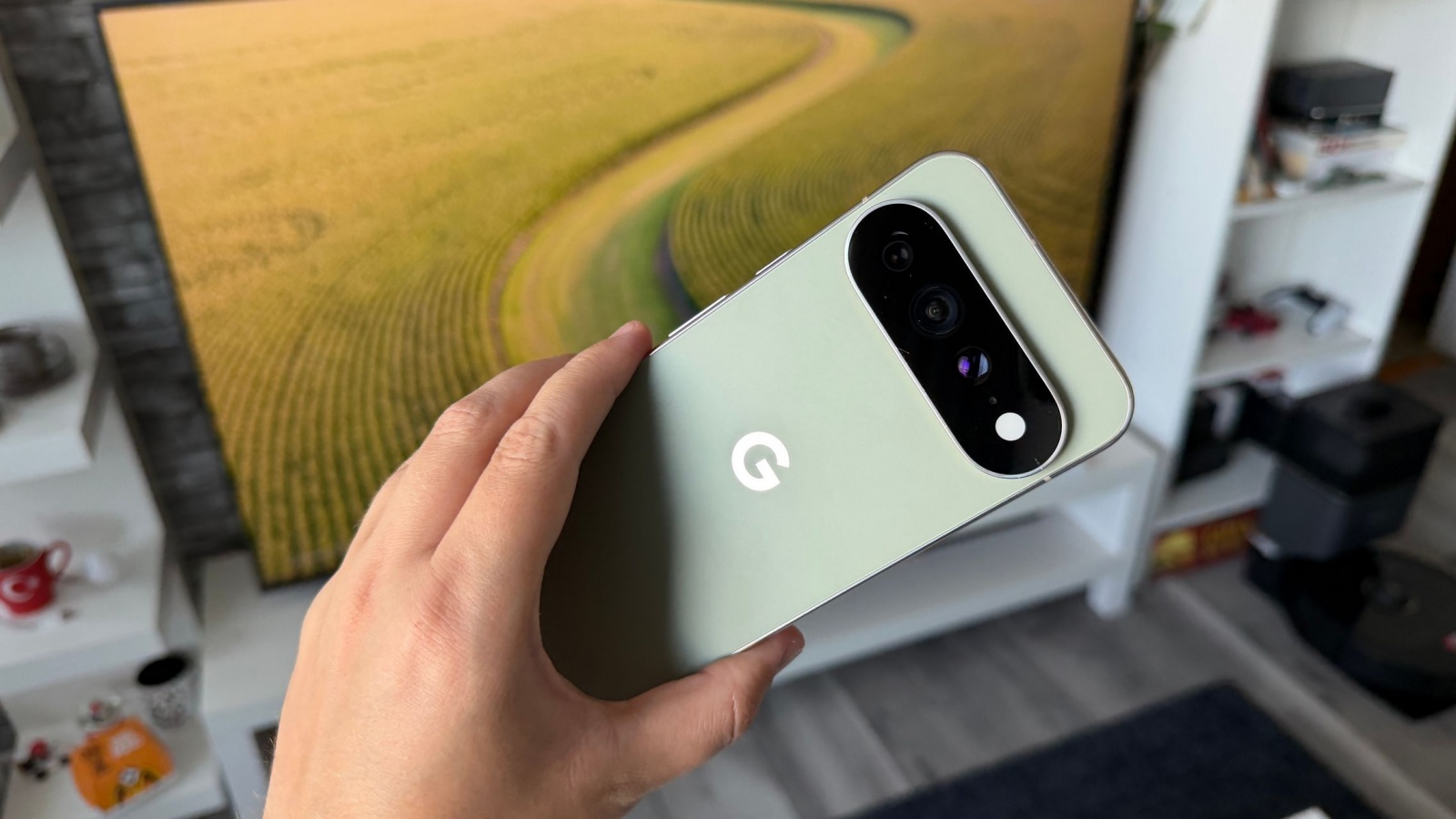 Pixel 12 apare deja în leak-uri: Google schimbă proporțiile ecranelor, dar Fold-ul nu se ia după noua modă