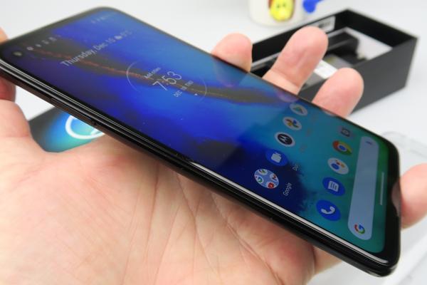 Motorola Moto G Pro: Display-ul nu e deloc rău, un IPS LCD de calitate
