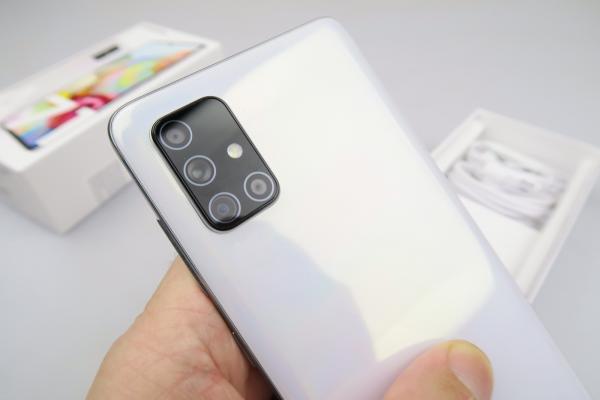 Samsung Galaxy A71: Cameră mult mai bună decât a fost cea de pe Galaxy A70 la vreme sa