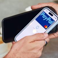 Apple acceptă PayPal pe iPhone în Europa: Plățile NFC devin mai flexibile pentru utilizatori