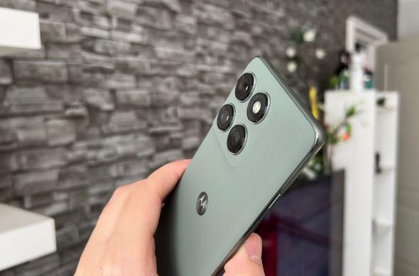 Motorola edge 60 Pro - Design (interior): Motorola-edge-60-Pro-Design_019.jpg