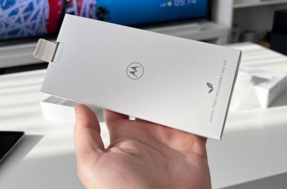 Motorola edge 60 Pro - Unboxing: Motorola-edge-60-Pro-Unboxing_005.jpg