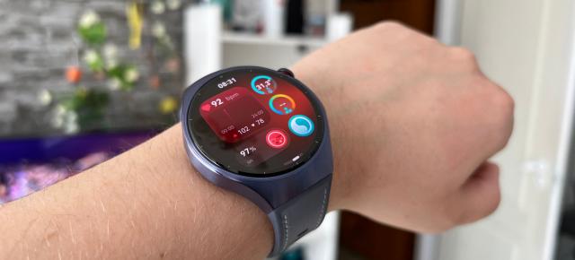 HUAWEI Watch 5 46 mm Review: X-TAP şi Glance revoluţionează sănătatea de la încheietură – smartwatch cu autonomie reală, ecran de top şi finețe