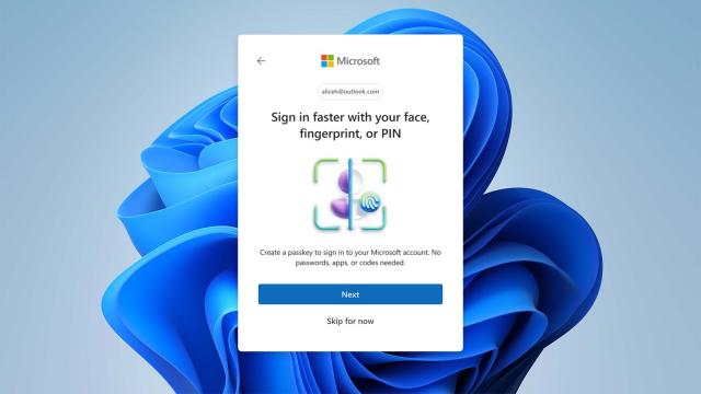 <b>Microsoft elimină parolele pentru conturile noi; Cum ne autentificăm?</b>Microsoft face încă un pas serios spre o lume fără parole. De acum înainte, orice cont nou creat pe platformele Microsoft va fi, în mod implicit, „fără parolă”. Cum se face autentificarea? Ei bine, pare că utilizatorii sunt încurajați să folosească
