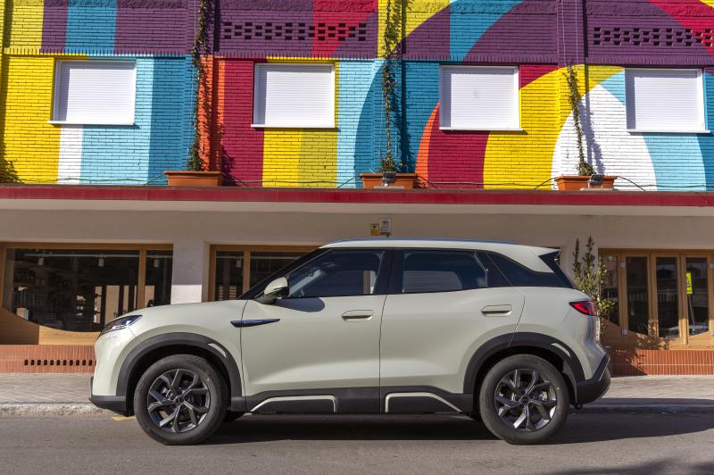 ATTO 2 - SUV compact, accesibil și urban: Atto 2_Hiking green_6.jpg