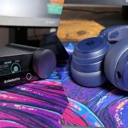 Am testat SteelSeries Arctis Nova Pro Omni: căști de gaming wireless cu autonomie „infinită” și sunet Hi-Res