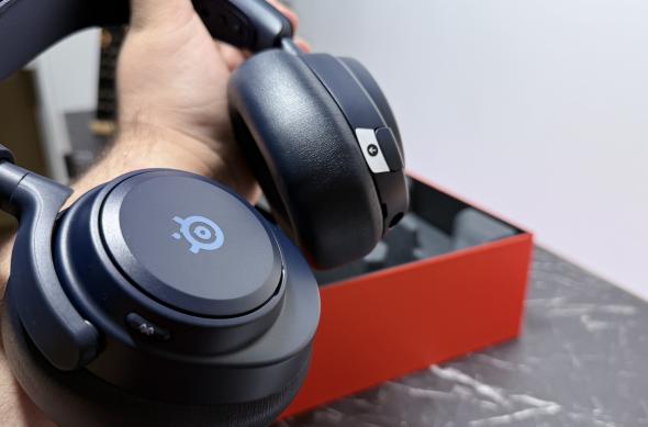 SteelSeries Arctis Nova Pro Omni - Unboxing: Photo 01-05-2026, 14 51 56.jpg