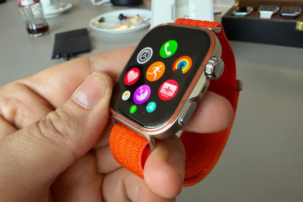 HUAWEI Watch Fit 5 Pro - Fotografii hands-on