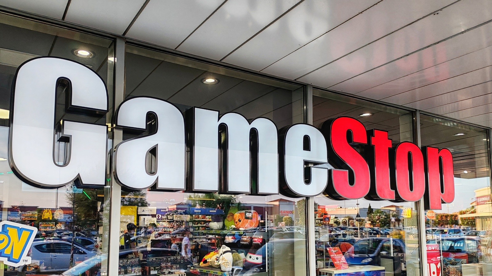 Pariu riscant sau strategie genială? GameStop încearcă să preia eBay cu miliarde de dolari proveniți din finanțări externe