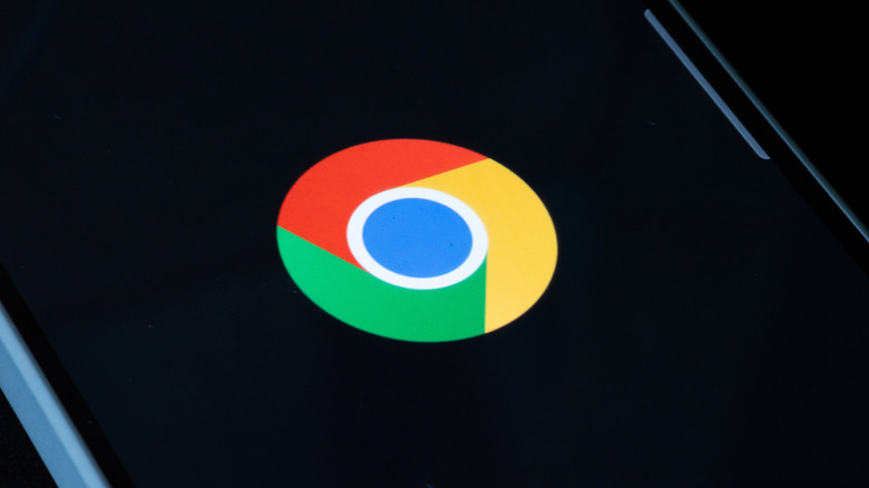Fără să te întrebe, Google Chrome îşi instalează un model AI de 4 GB pe PC-ul tău