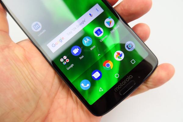Motorola Moto G6: OS, UI, aplicaţii clasice, stock, curate