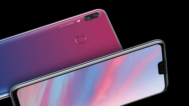 <b>Huawei Enjoy 9 Plus apare într-o imagine detaliată; Are ecran de 6.5 inch și baterie de 4000 mAh</b>Chinezii de la Huawei mai au pregătite lansări pentru această toamnă, astfel că pe lângă modelele Mate 20 și Mate 20 Pro vom vedea și smartphone-ul de buget intitulat Huawei Enjoy 9 Plus. Acesta tocmai ce și-a făcut apariția într-o randare