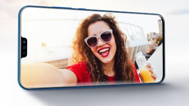 <b>Huawei Honor 8x se pregătește de lansare pe plan european; Phablet de 6.5 inch cu baterie generoasă</b>Printre smartphone-urile lansate în acest an sub brandul Honor îl avem și pe Huawei Honor 8X, un smartphone din zona mid-range de preț și dotări care începând din această lună ajunge la vânzare pe cale oficială și pe plan european