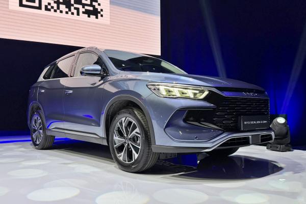 BYD SEALION 5 DM-i are parte de o lansare grandioasă în România, super hybrid cu peste 1000 de km autonomie la 27600 de euro