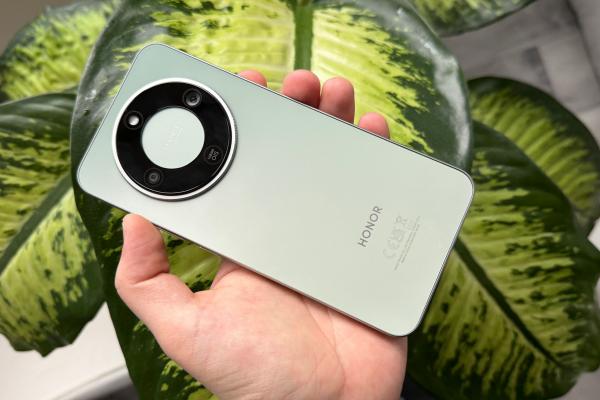 HONOR Magic8 Lite: Camera de midrange spre entry level, upgrade la Selfie, Closeup