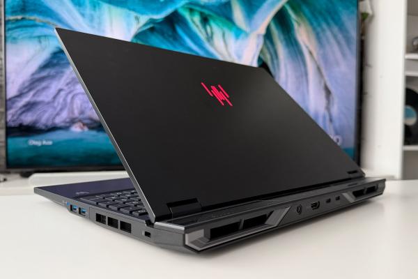 Prezentare ACER Predator Helios Neo 16 AI PHN16-73: Gaming la nivel Ultra, cu 64 GB RAM, Intel Core Ultra 9 și RTX 5070 la bord