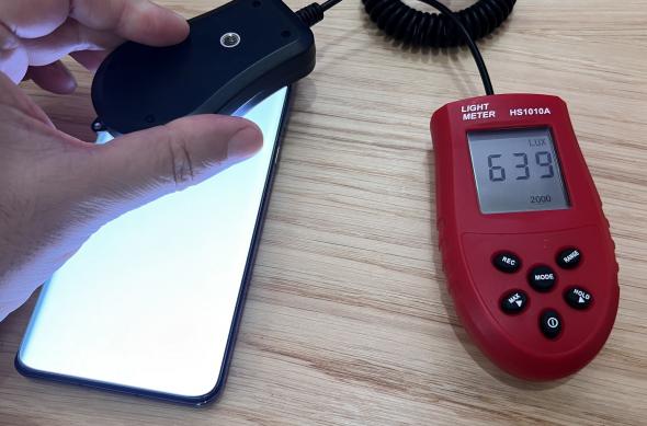 Luminozitate display HUAWEI Mate 50 Pro și ecranul văzut la microscop: Huawei-Mate-50-Pro_223.jpg