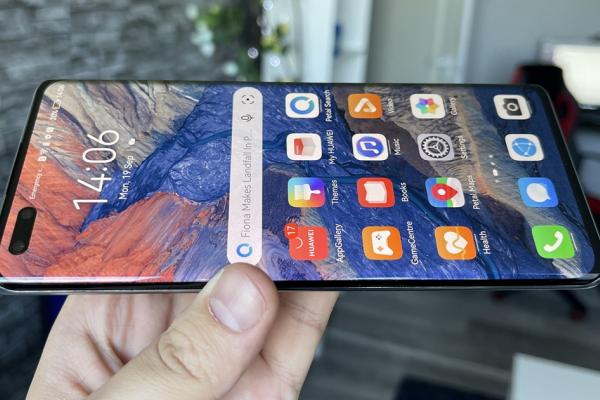 Huawei nova 10 Pro: OS, UI, aplicaţii prinse într-un univers post-Google