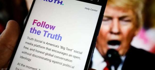 Google îi dă voie lui Trump să îşi aducă reţeaua de socializare în Play Store; Truth Social se poate descărca acum