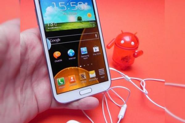 Review Samsung Galaxy Note II - cel mai bun device Android de pe piață, pentru cei cu mâini mari și dare de mână (Video)