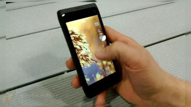 <b>Experiența hands on cu Sailfish OS, de la Jolla testat pe Nokia N950; Posibila salvare Nokia (Video)</b>Săptămâna trecută compania Jolla, un startup finlandez format din angajați care au plecat de la Nokia oferea un demo pentru platforma Sailfish OS. Acest sistem de operare aduce puțin cu MeeGo și va sosi pe noi smartphone-uri în viitorul apropiat,...