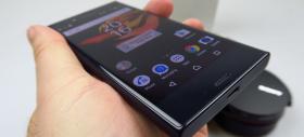 Sony Xperia X Compact Unboxing: micul telefon cu super cameră e aici (Video)
